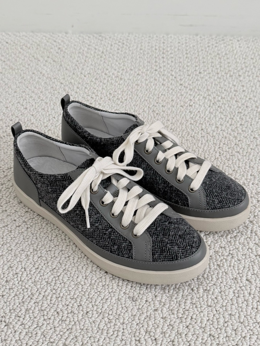 Vionic Winny Sneakers